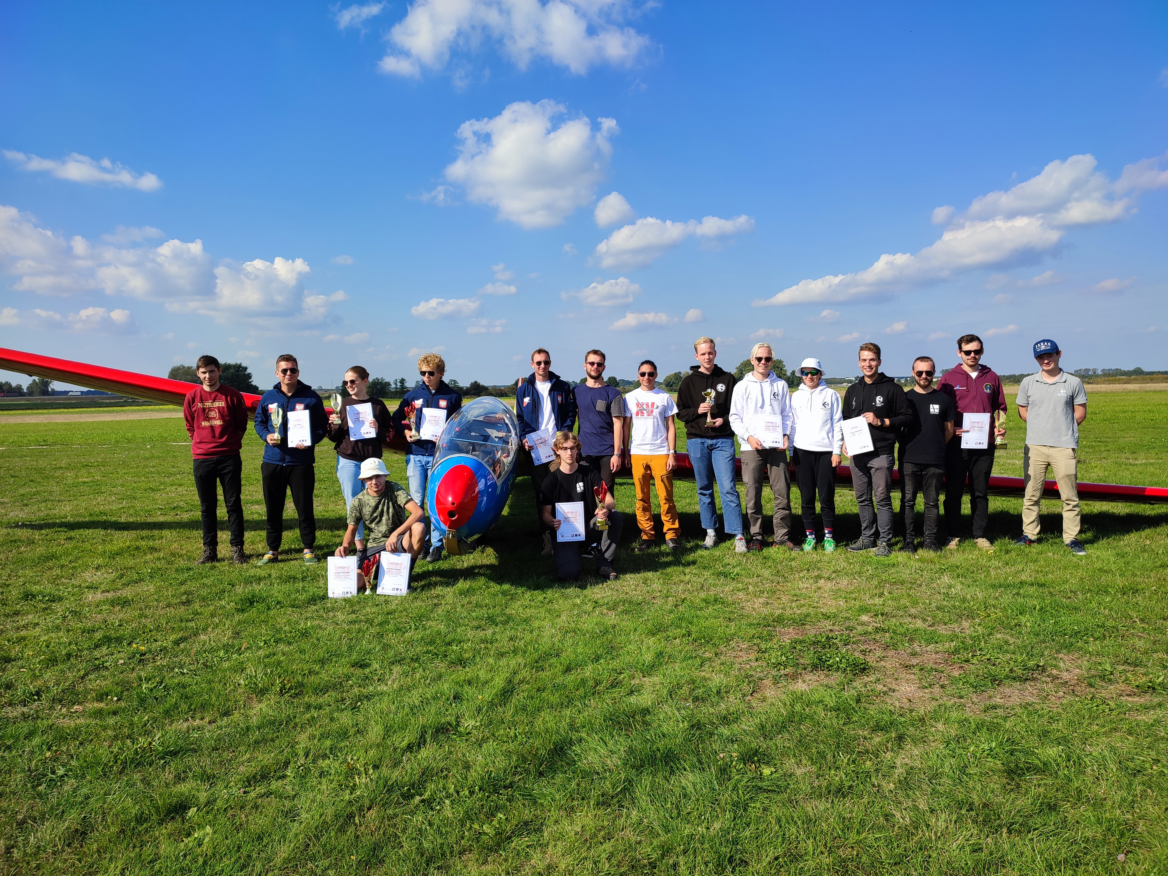 Zdjęcie z 15. edycji Akademickich Mistrzostw Polski na Celność Lądowania